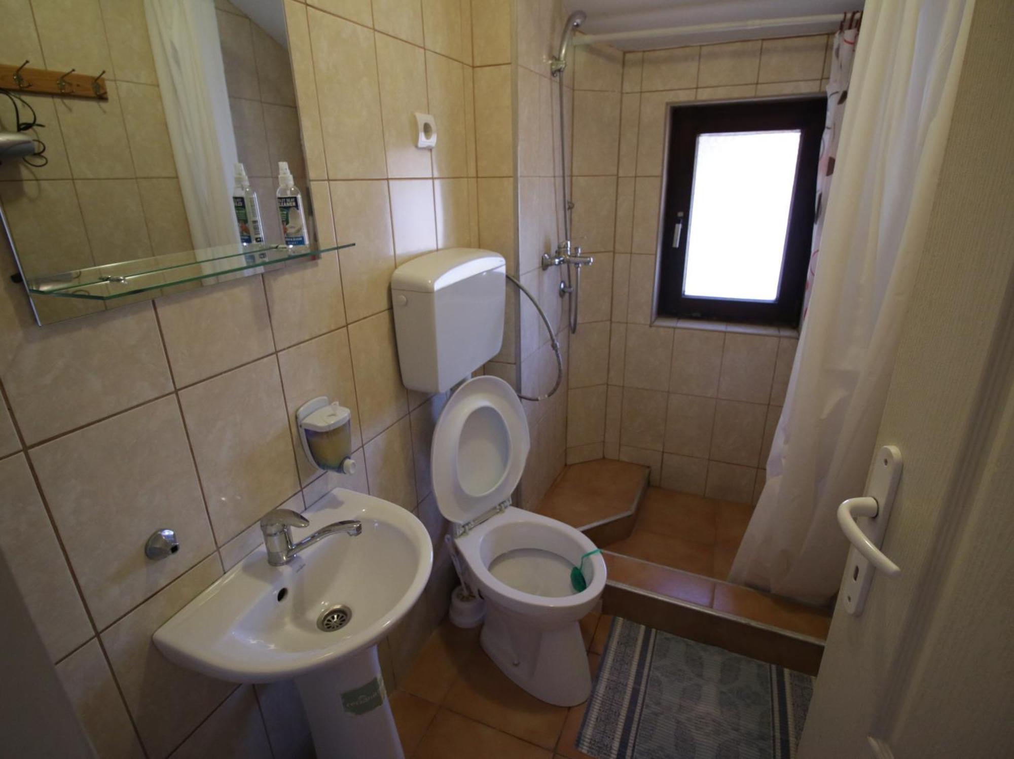 Rooms Jankovic دونيي ميلانوفاتس المظهر الخارجي الصورة